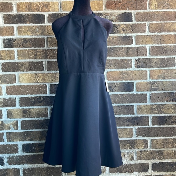 NEW MINUET Elegant Black Lace Halter Dress - Picture 4 of 9